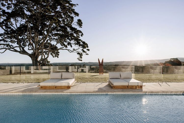 Amileka – luxury 25 acre estate with pool