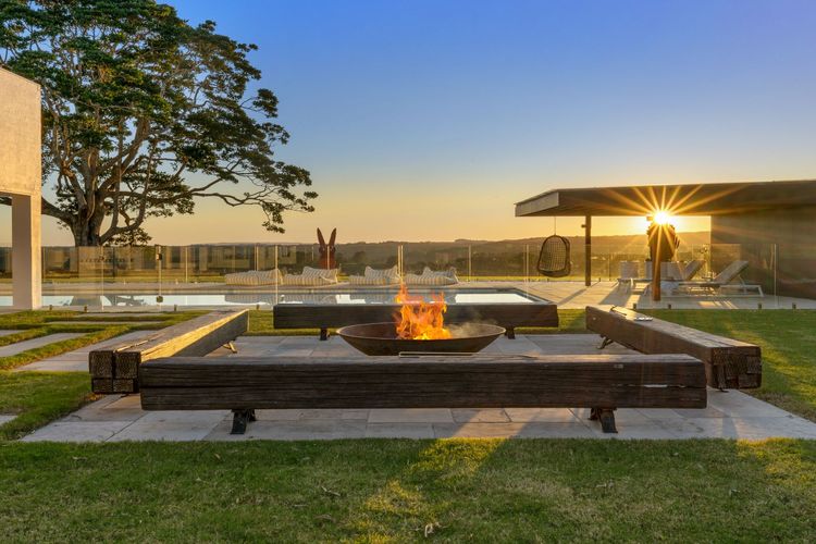 Amileka – luxury 25 acre estate with pool