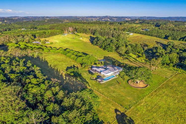 Amileka – luxury 25 acre estate with pool