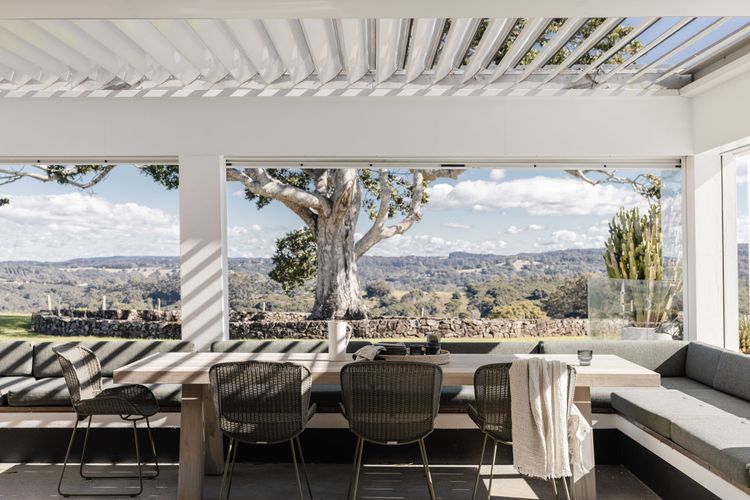 Amileka – luxury 25 acre estate with pool