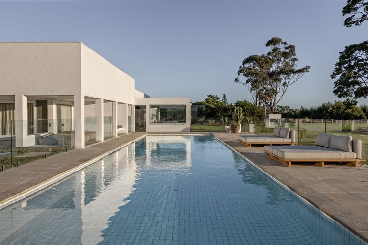 Amileka – luxury 25 acre estate with pool