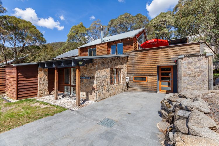 Feathers Lodge