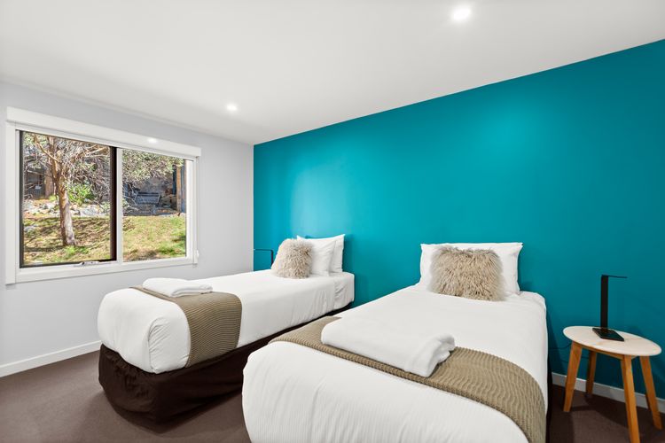 Feathers Lodge