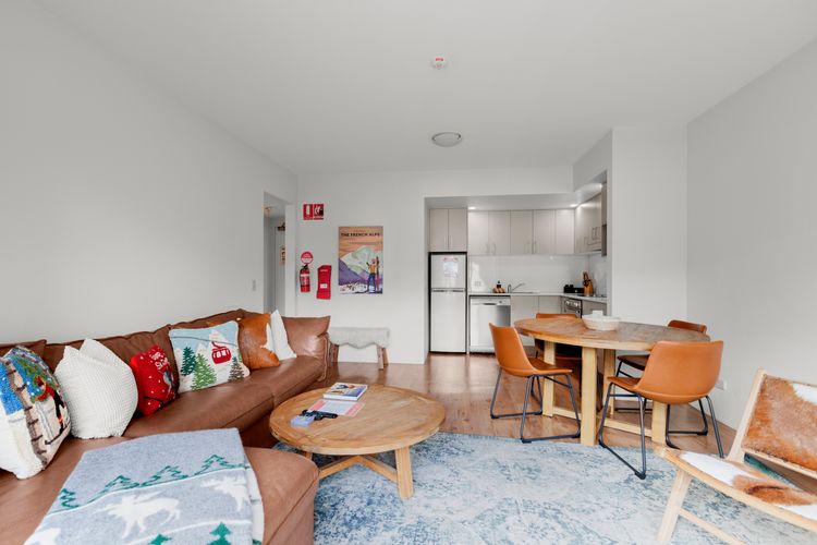 Lantern 9 Deluxe – Parking