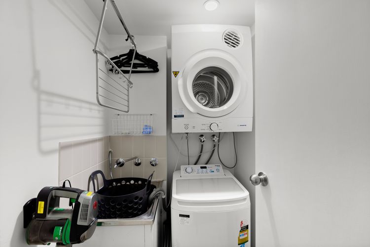 Lantern 9 Deluxe – Parking