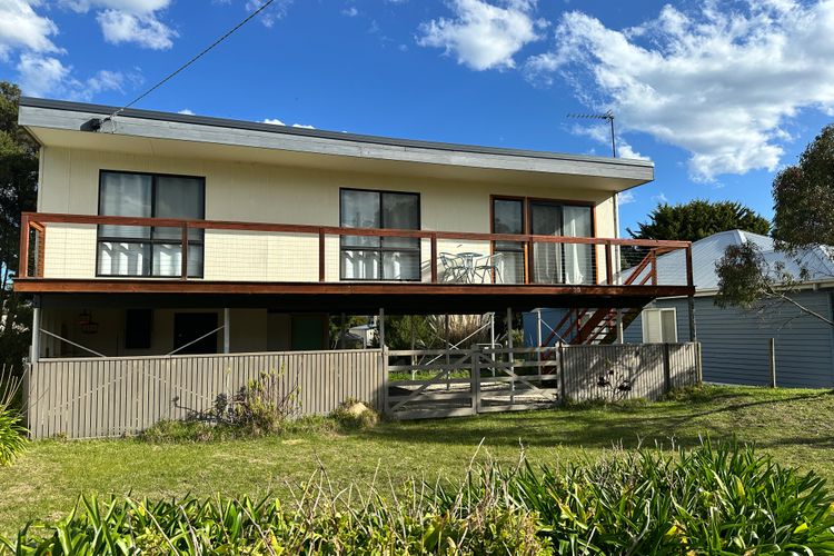 Saturn Sands – 30 Saturn Parade