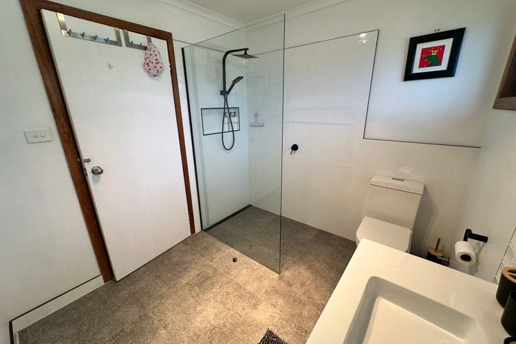 Saturn Sands – 30 Saturn Parade