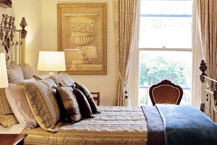 Borough Country House