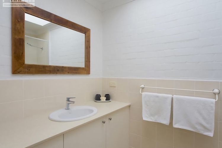 Panorama 200 Apartment 6 Upper Hastings Street 70