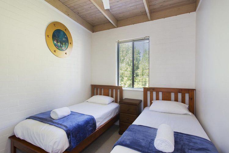 St James Square 5 James Street 40-42