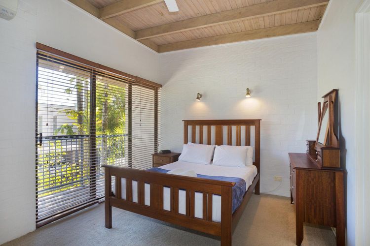 St James Square 5 James Street 40-42