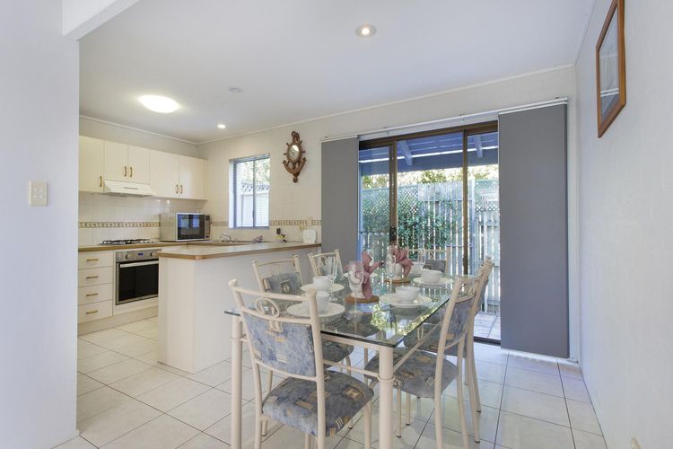 St James Square 5 James Street 40-42