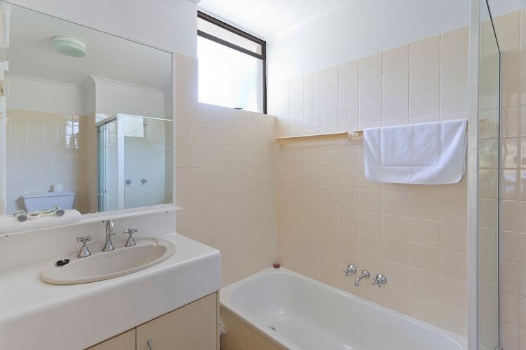 Headland Views 5 Alderly Terrace 42