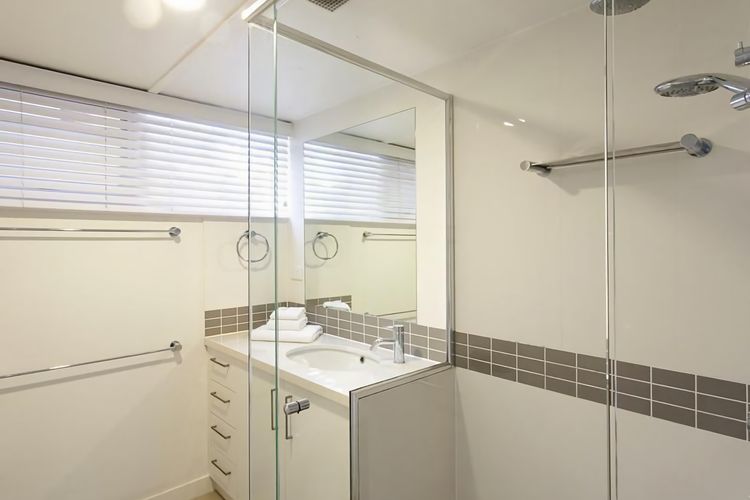 Little Cove Lodge 5 Park Road 24