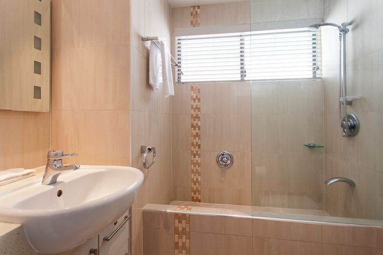 Jacaranda 12 Hastings Street 12