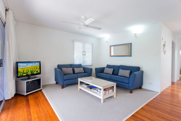 Dolphins 2 Alderly Terrace 36