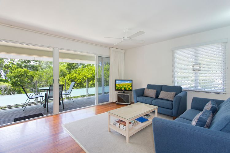 Dolphins 2 Alderly Terrace 36