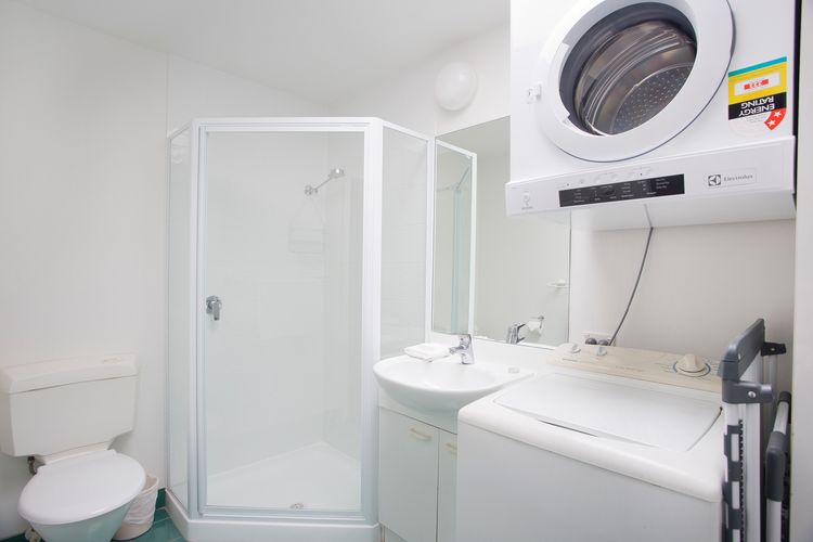 Dolphins 2 Alderly Terrace 36