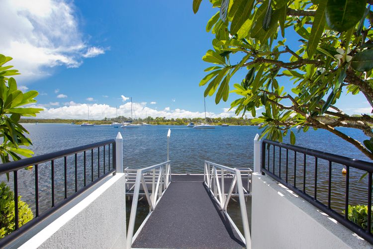 Aqua Linea 6 Noosa Parade 82