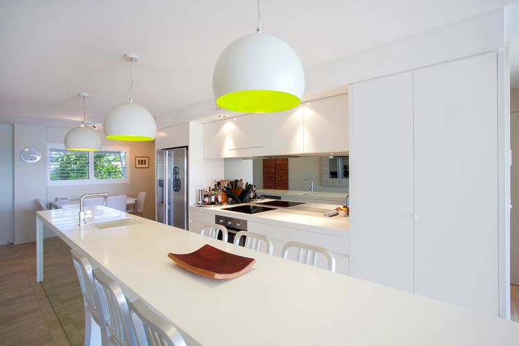 Commodore 1 Noosa Parade 80