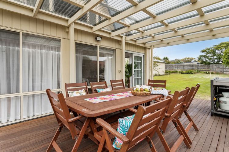 Rye Beach Chalet – Downstairs Only