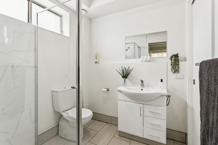 Rye Beach Chalet – Downstairs Only