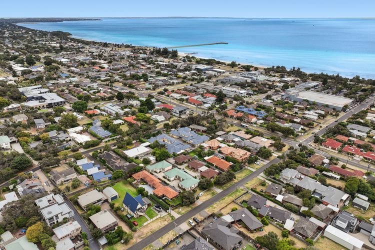 Rye Beach Chalet – Downstairs Only
