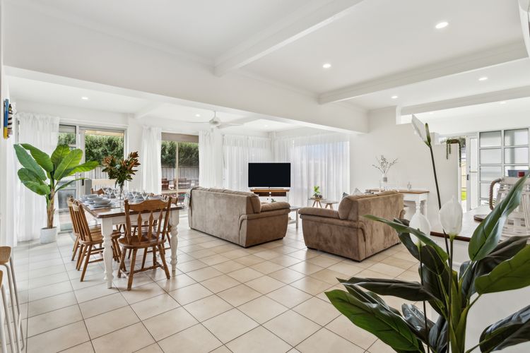 Rye Beach Chalet – Downstairs Only