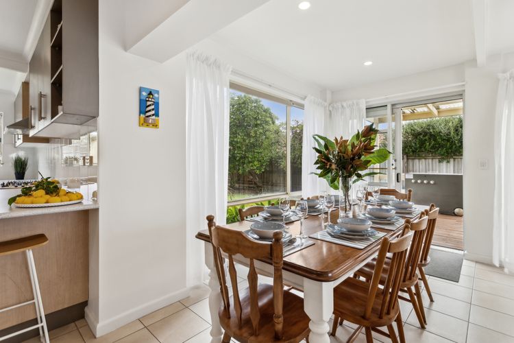 Rye Beach Chalet – Downstairs Only