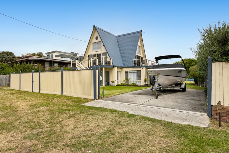 Rye Beach Chalet – Downstairs Only