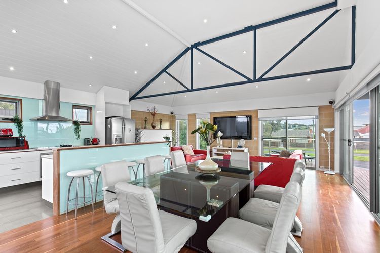 Bliss on the Bay – Upstairs and Games Room