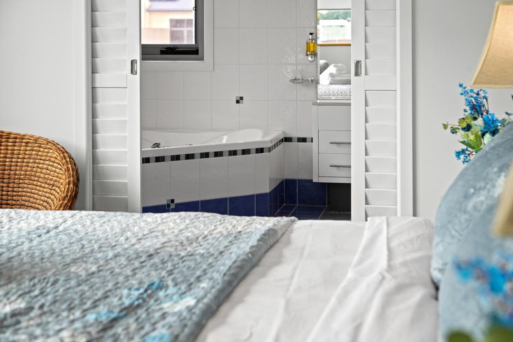 Bliss on the Bay – Upstairs and Games Room