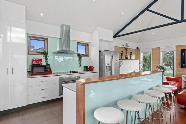 Bliss on the Bay – Upstairs and Games Room