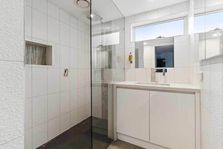 Bliss on the Bay – Full House