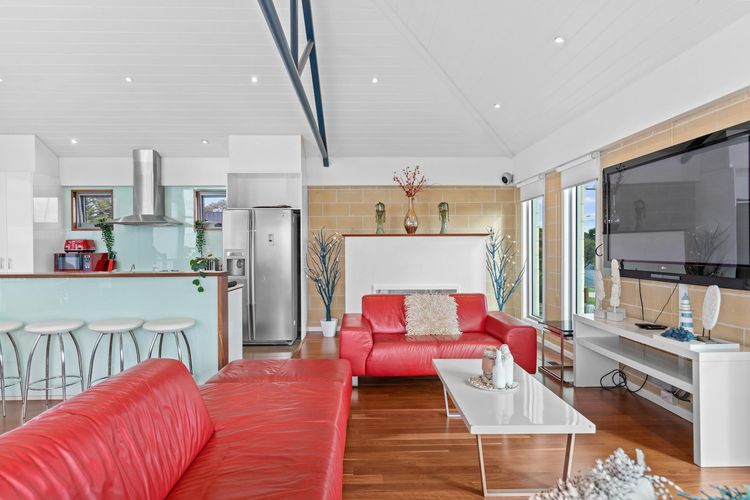 Bliss on the Bay – Full House