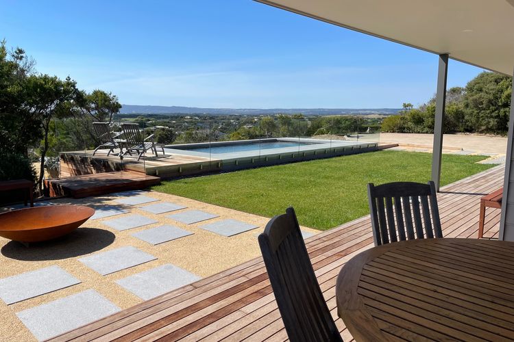 Solar Heated Pool with Panoramic Views 
