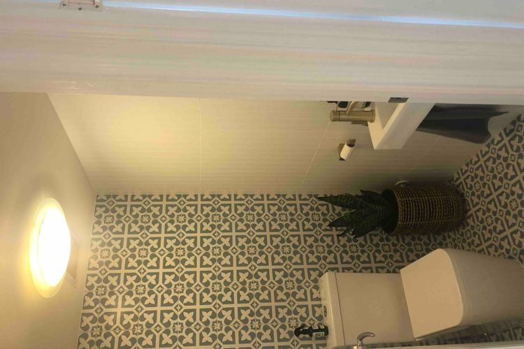 Luxury Paradise 2 Bedroom Lower House Only