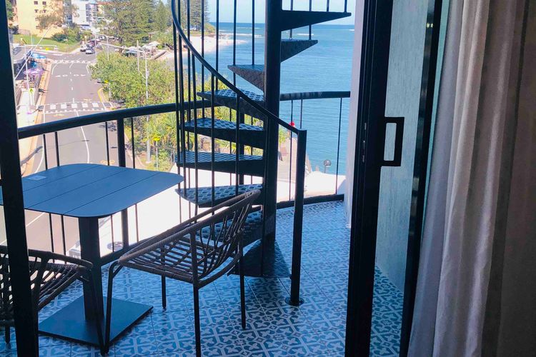 Luxury Paradise 2 Bedroom Lower House Only