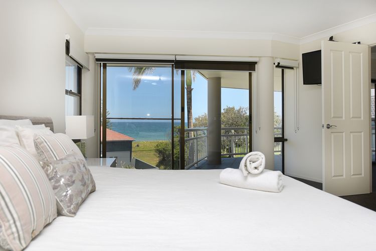 Beachside Manor