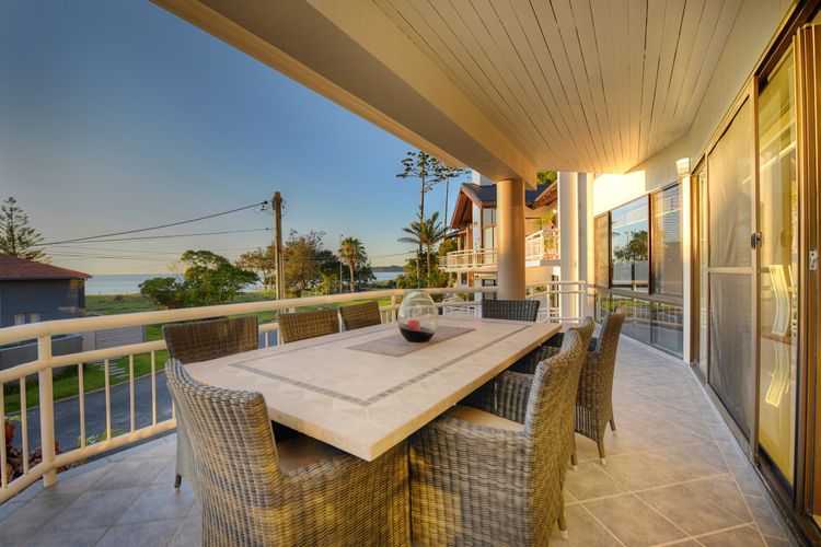 Beachside Manor