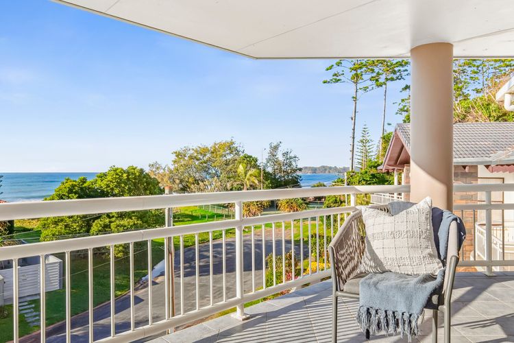 Beachside Manor