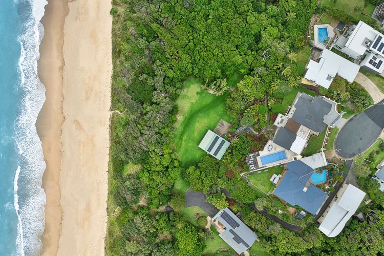 Solitary Views – Sapphire Beach