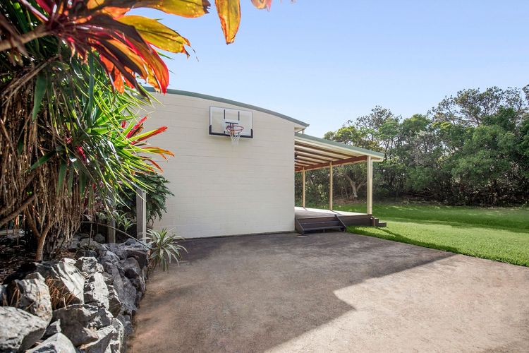 Solitary Views – Sapphire Beach