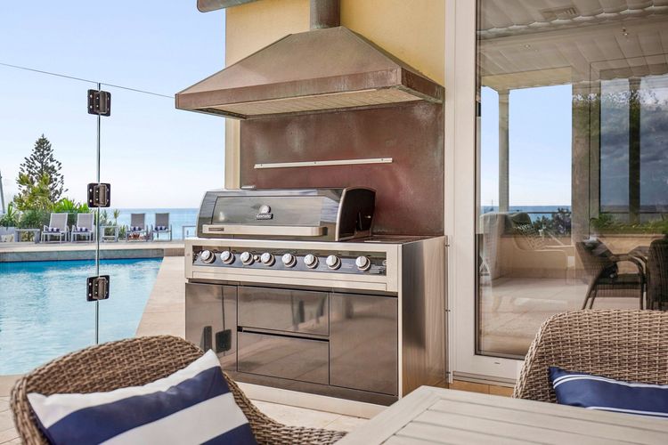 Solitary Views – Sapphire Beach