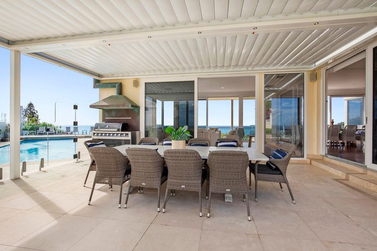 Solitary Views – Sapphire Beach