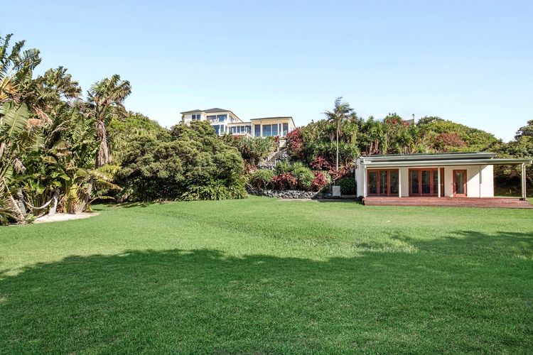 Solitary Views – Sapphire Beach