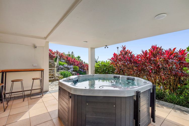 Solitary Views – Sapphire Beach