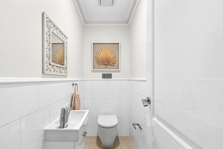 Solitary Views – Sapphire Beach