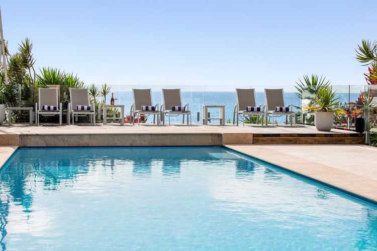 Solitary Views – Sapphire Beach