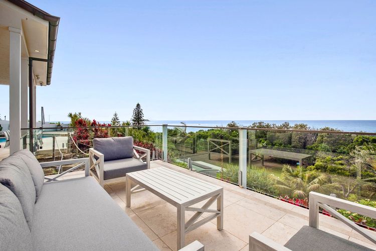 Solitary Views – Sapphire Beach